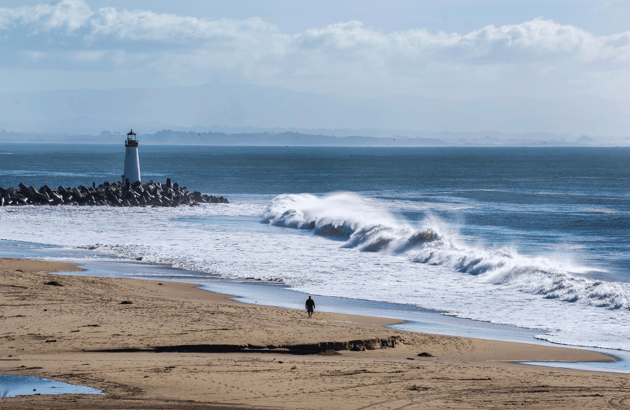 santa cruz winter surfing